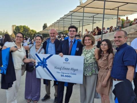 Bölümümüz öğrencilerinden Yusuf Emre Kaya, Marmara Üniversitesi Yılın Öğrencisi seçildi!